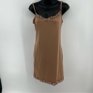 Skims fits everybody lace slip dress size extra large damage